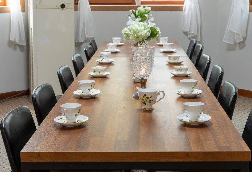 פנסיון The Hue Largo Bundang