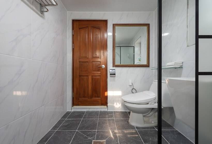 פנסיון The Hue Largo Bundang