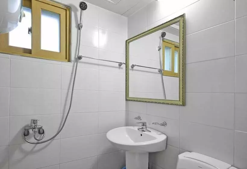 Samcheok Jangho Sanho Pension