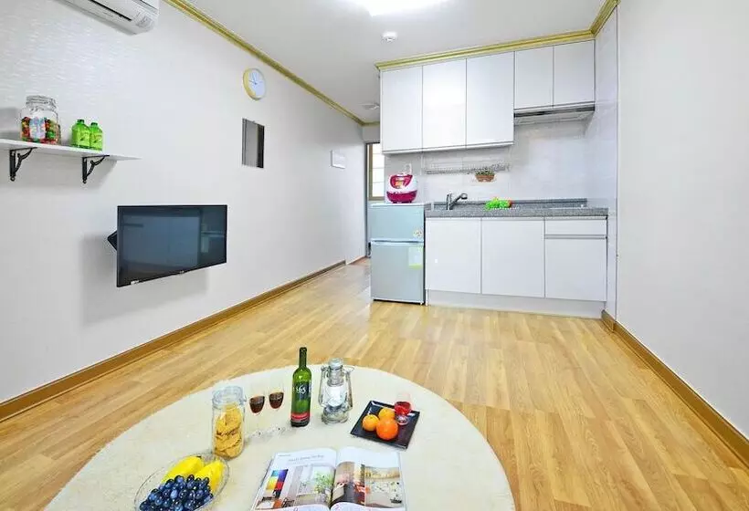 Samcheok Jangho Sanho Pension