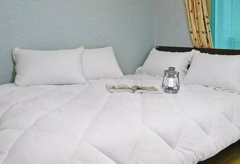 Samcheok Jangho Sanho Pension