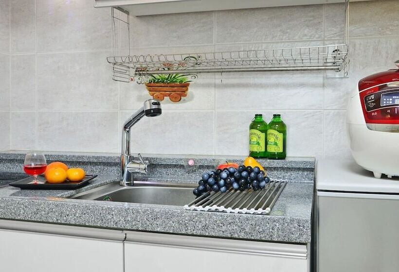 Samcheok Jangho Sanho Pension