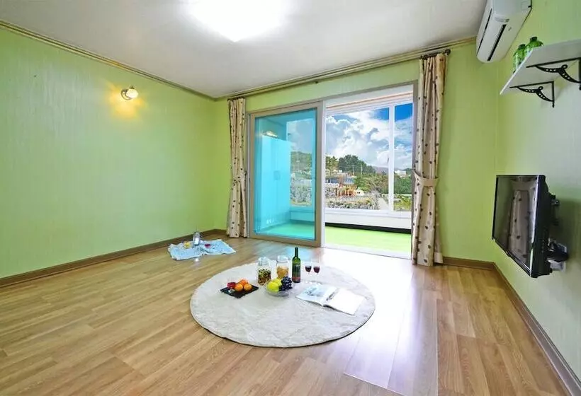 Samcheok Jangho Sanho Pension