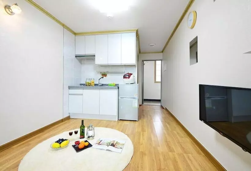 Samcheok Jangho Sanho Pension