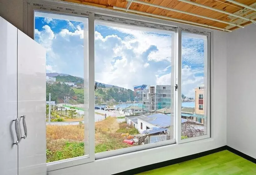 Samcheok Jangho Sanho Pension