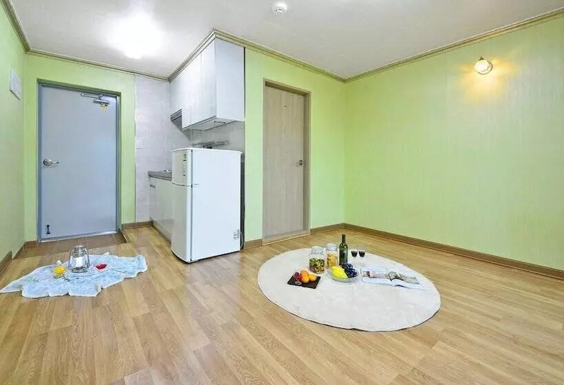 Samcheok Jangho Sanho Pension