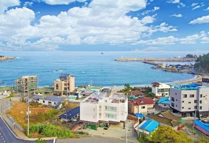 Samcheok Jangho Sanho Pension