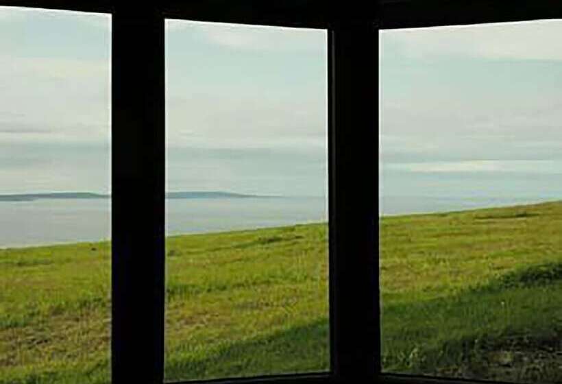 בית מלון כפרי Ballinalacken Castle Country House