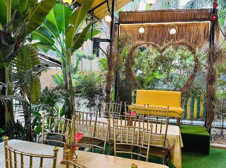 בית מלון כפרי Ecostay Panglao Resort