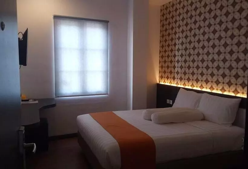 Hotel Front One Boutique Tugu Muda Semarang