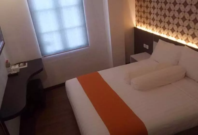 Hotel Front One Boutique Tugu Muda Semarang
