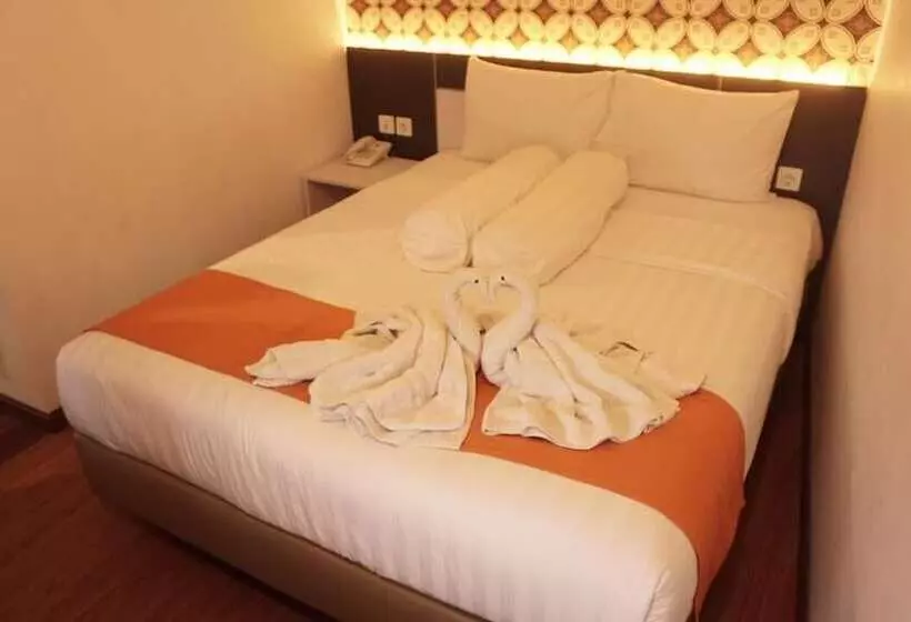 Hotel Front One Boutique Tugu Muda Semarang