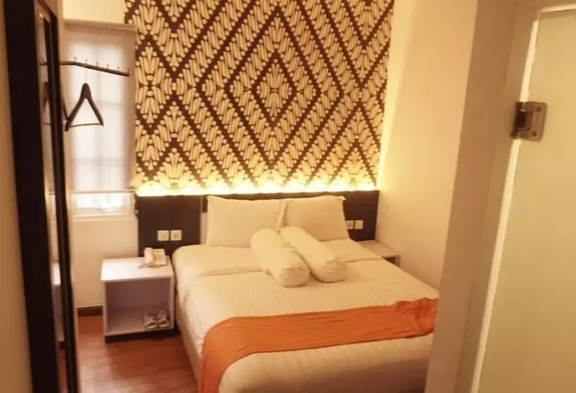 Hotel Front One Boutique Tugu Muda Semarang