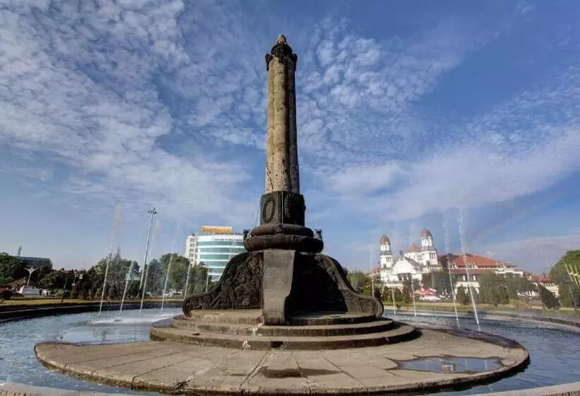 Hotel Front One Boutique Tugu Muda Semarang
