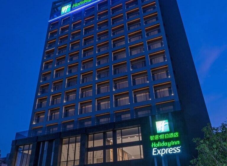 Hotel Holiday Inn Express Chiayi, An Ihg