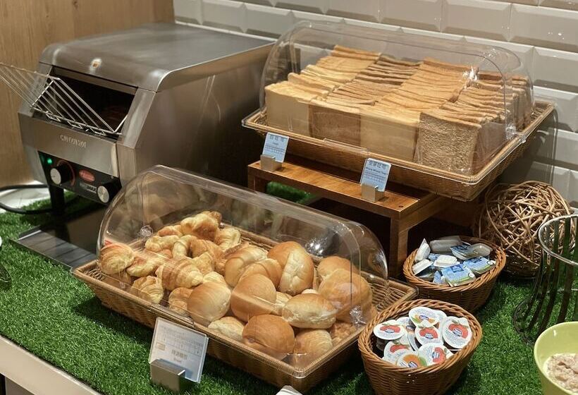 Hotel Holiday Inn Express Chiayi, An Ihg