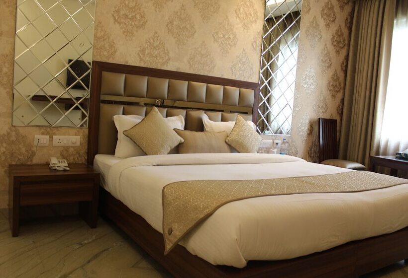 Hotel Royal Residence Iffco Chowk