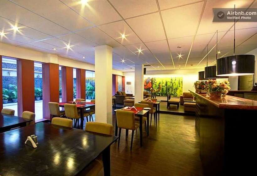 Hotel Royal Residence Iffco Chowk