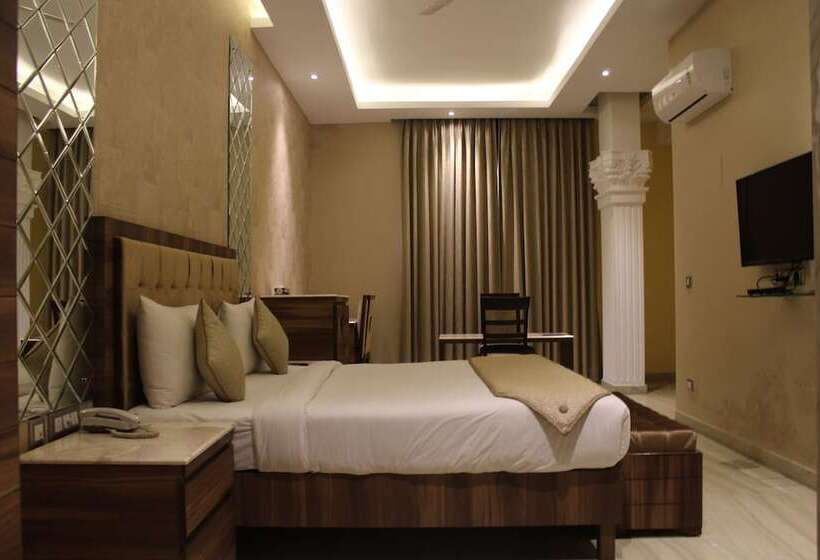 Hotel Royal Residence Iffco Chowk