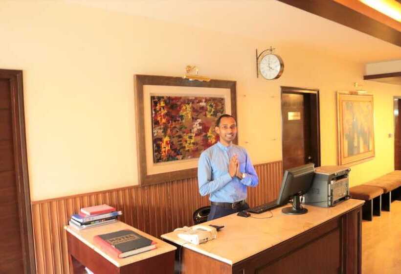 Hotel Royal Residence Iffco Chowk