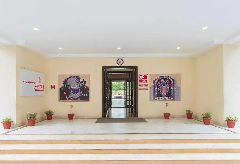 Hotelli Shree Vallabh Vilas Lords Plaza Nathdwara   Pure Veg