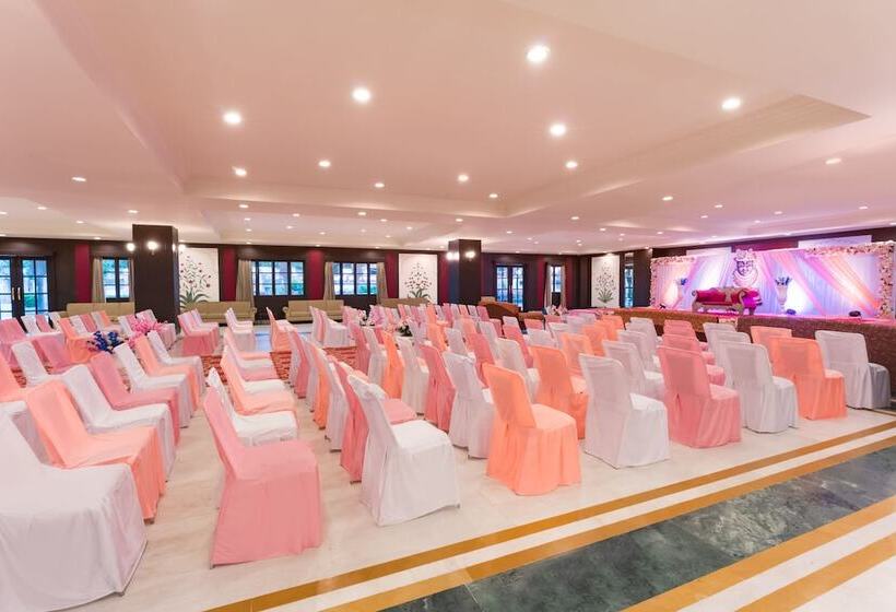 فندق Shree Vallabh Vilas Lords Plaza Nathdwara Pure Veg