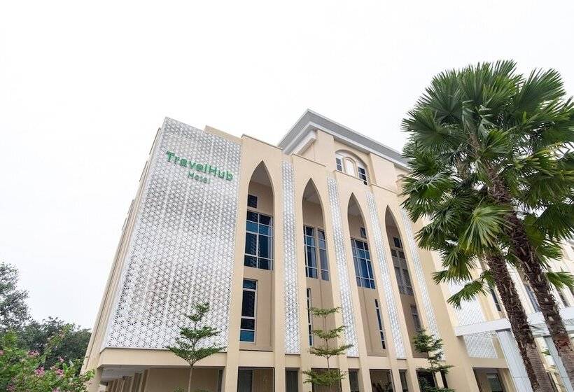 Travel Hub Hotel Kualanamu Airport