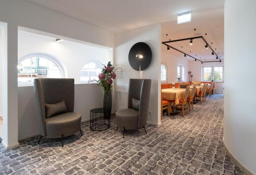 Hotell Appartements Zur Sonne