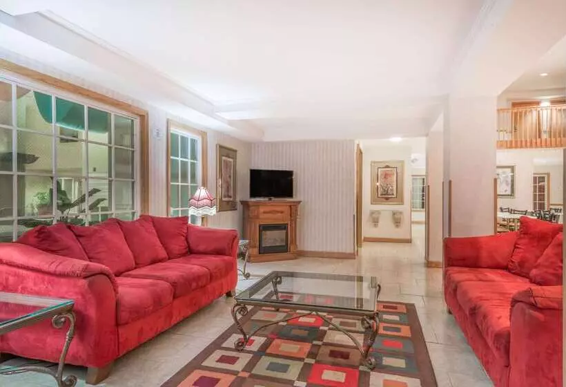 Отель Baymont By Wyndham Plainfield/ Indianapolis Arpt Area