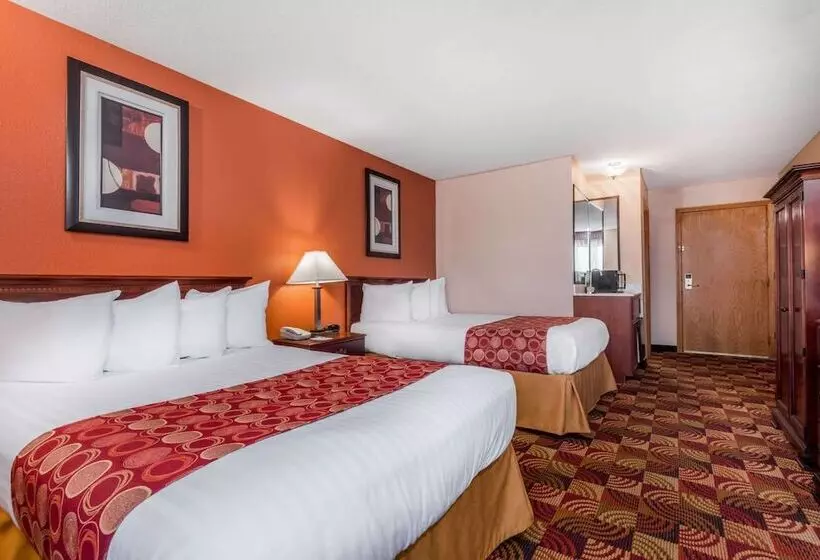 Отель Baymont By Wyndham Plainfield/ Indianapolis Arpt Area