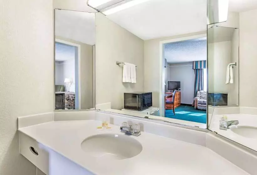 Hotelli Econo Lodge Richmond North Chesterfield