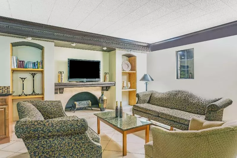 Hotelli Econo Lodge Richmond North Chesterfield