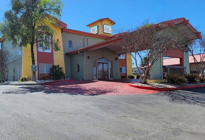 Отель Flex Studios