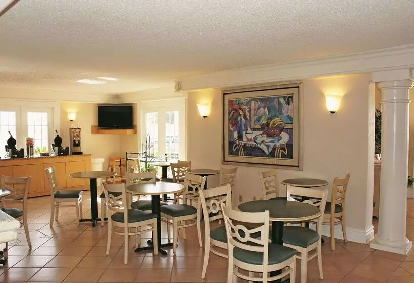 호텔 La Quinta Inn By Wyndham Clute Lake Jackson