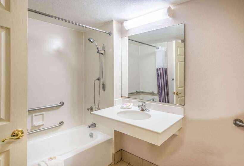 هتل La Quinta Inn By Wyndham Colorado Springs Garden Of The Gods