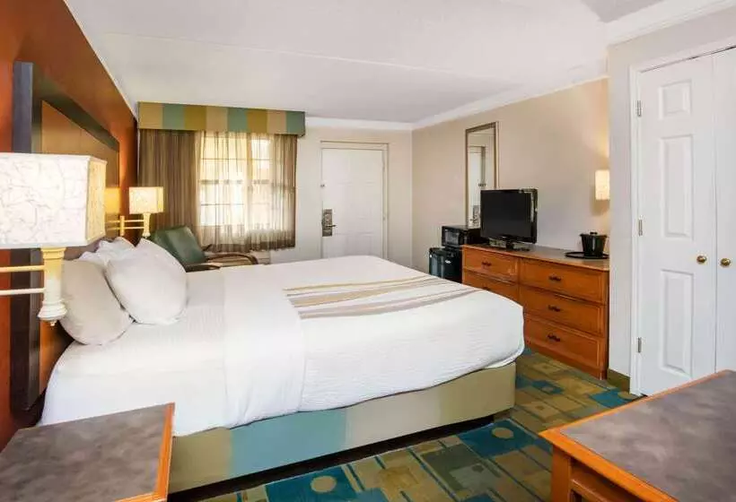 호텔 La Quinta Inn By Wyndham Colorado Springs Garden Of The Gods