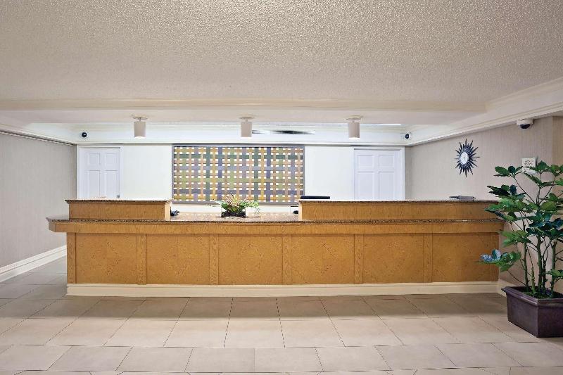 فندق La Quinta Inn By Wyndham Merrillville