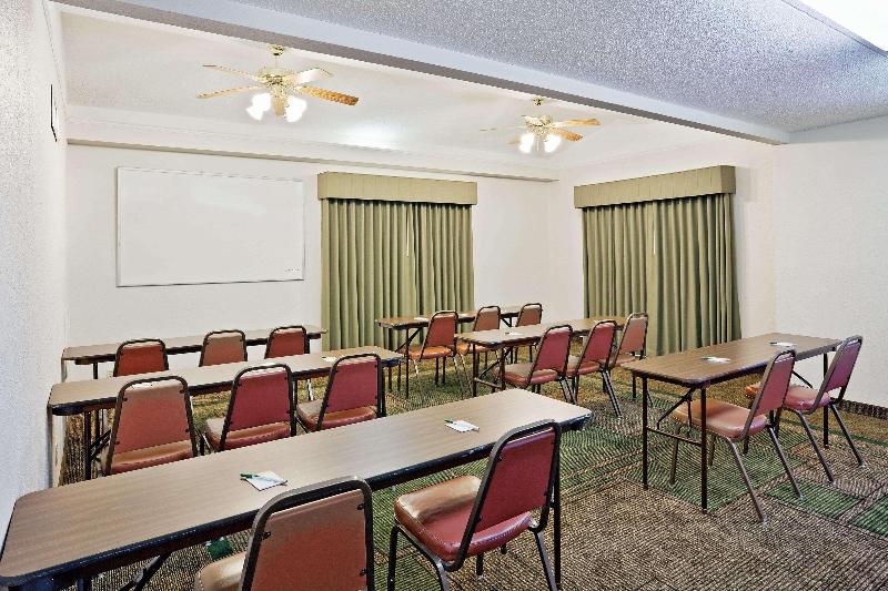 فندق La Quinta Inn By Wyndham Merrillville