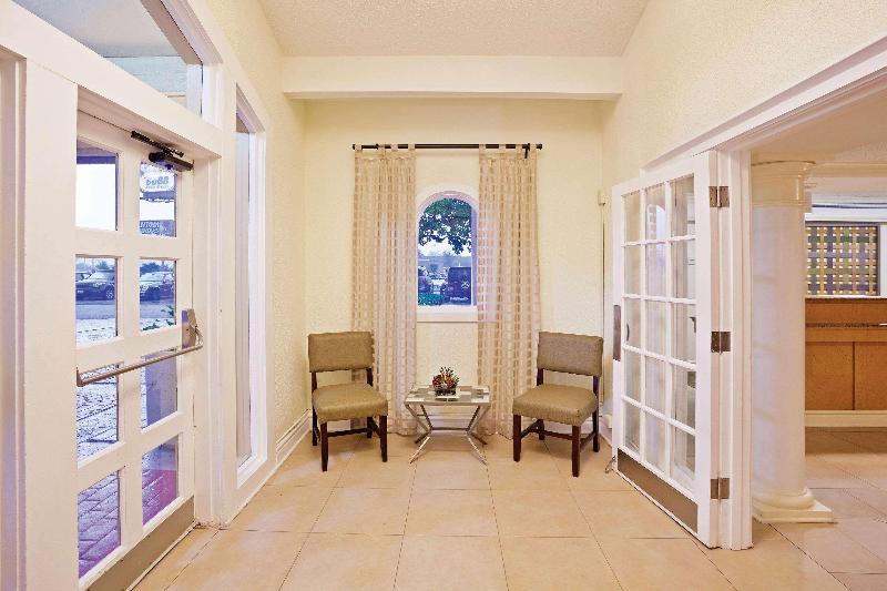 فندق La Quinta Inn By Wyndham Merrillville