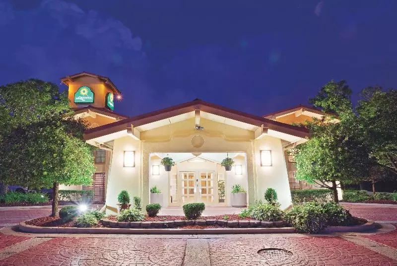 בית מלון כפרי La Quinta Inn By Wyndham Merrillville