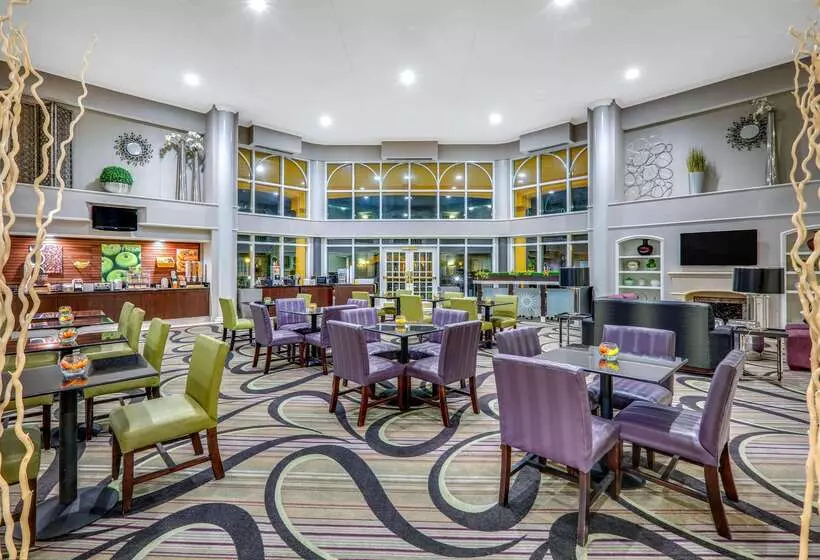 ホテル La Quinta By Wyndham Dallas   Addison Galleria