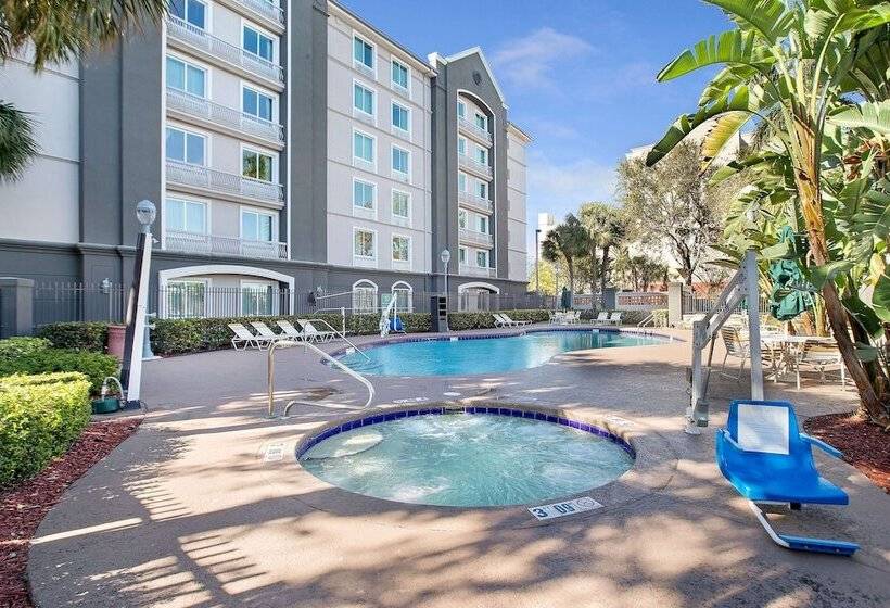 בית מלון כפרי La Quinta By Wyndham Ft. Lauderdale Airport