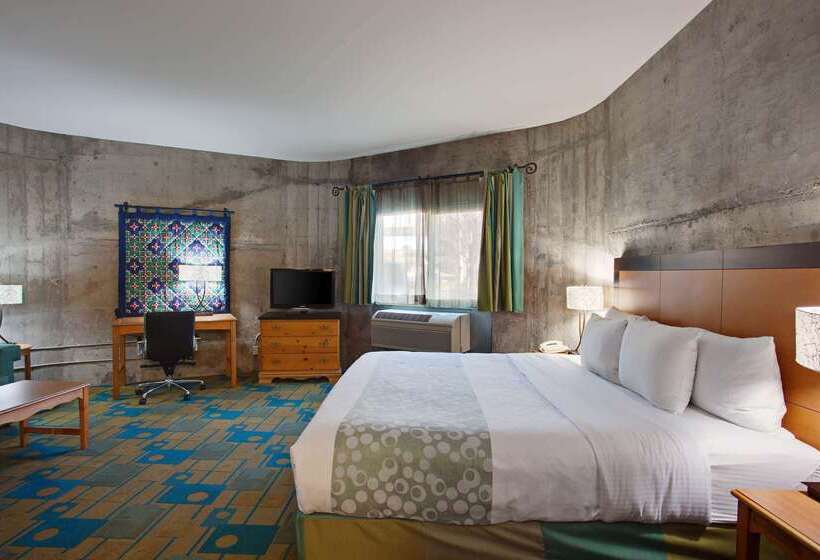 בית מלון כפרי La Quinta Inn & Suites By Wyndham Irvine Spectrum