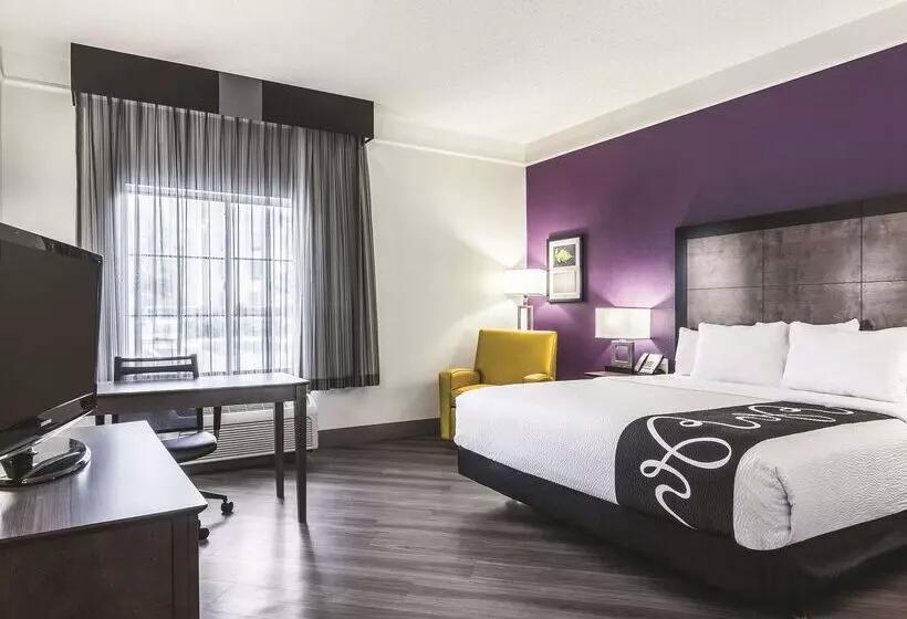 هتل La Quinta By Wyndham Shreveport Airport