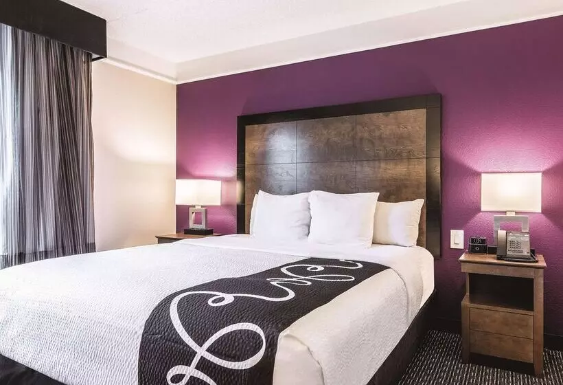 هتل La Quinta By Wyndham Shreveport Airport