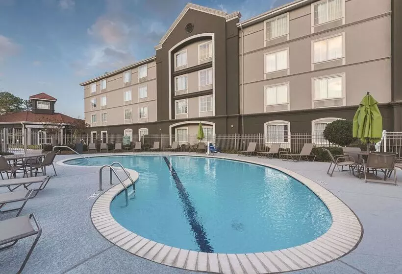 هتل La Quinta By Wyndham Shreveport Airport