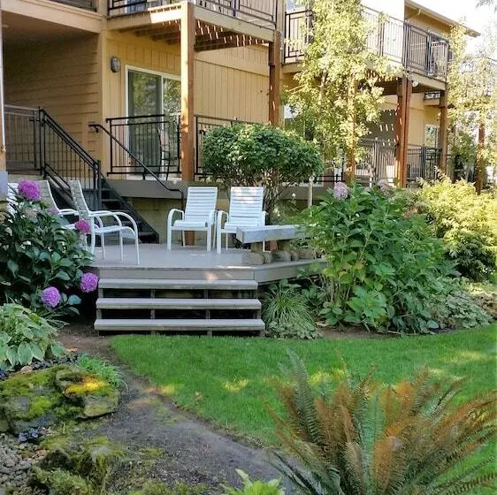 בית מלון כפרי Lewis River Inn