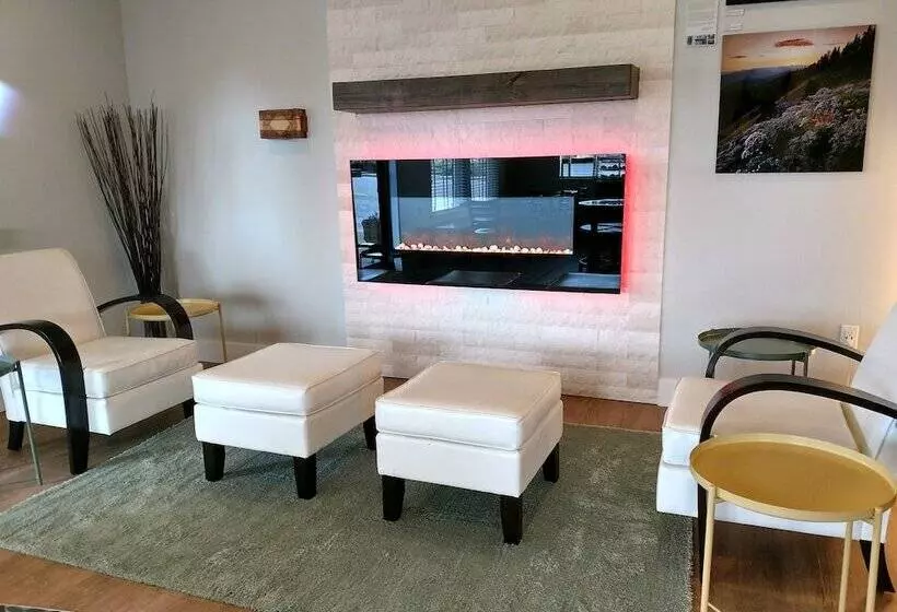 בית מלון כפרי Lewis River Inn