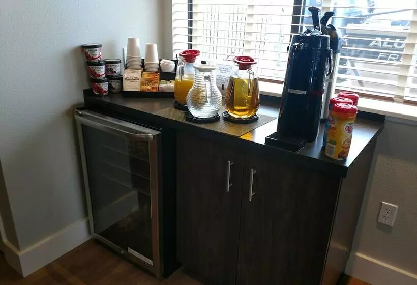 בית מלון כפרי Lewis River Inn