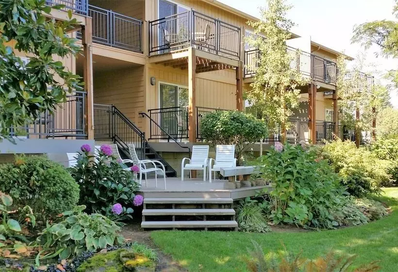 בית מלון כפרי Lewis River Inn